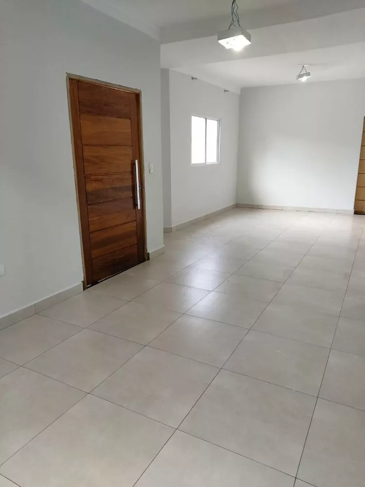 Casa à venda com 3 quartos, 99m² - Foto 2