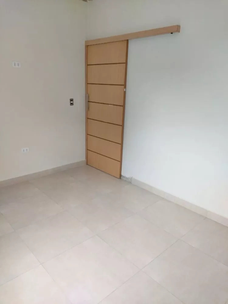 Casa à venda com 3 quartos, 99m² - Foto 4