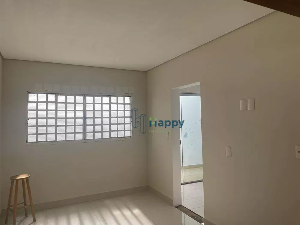 Casa à venda com 3 quartos, 220m² - Foto 4