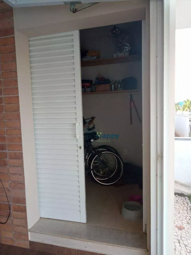 Casa de Condomínio à venda com 3 quartos, 210m² - Foto 4