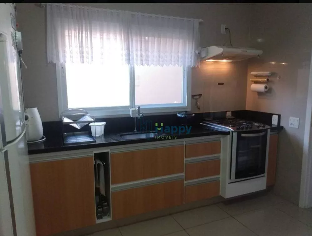 Casa de Condomínio à venda com 3 quartos, 203m² - Foto 3