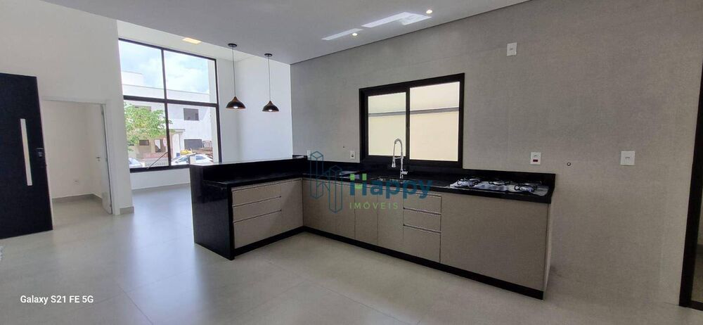 Casa de Condomínio à venda com 3 quartos, 200m² - Foto 2