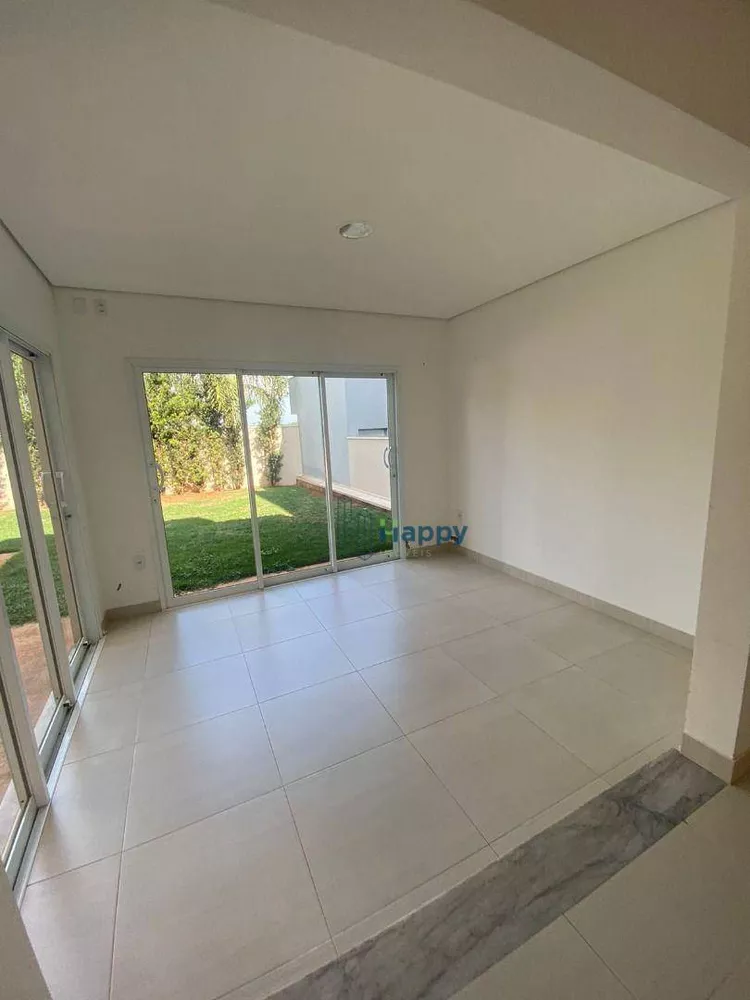 Casa de Condomínio para alugar com 3 quartos, 200m² - Foto 2