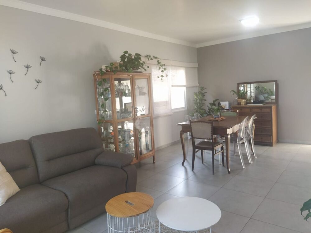Casa para alugar com 6 quartos, 265m² - Foto 5