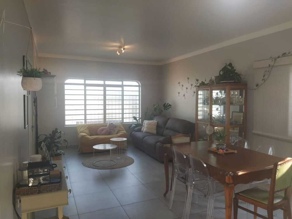 Casa para alugar com 6 quartos, 265m² - Foto 4