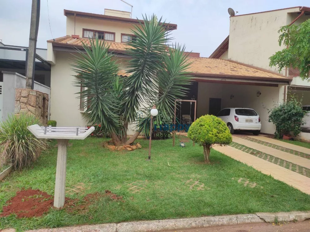 Casa de Condomínio à venda com 4 quartos, 250m² - Foto 1