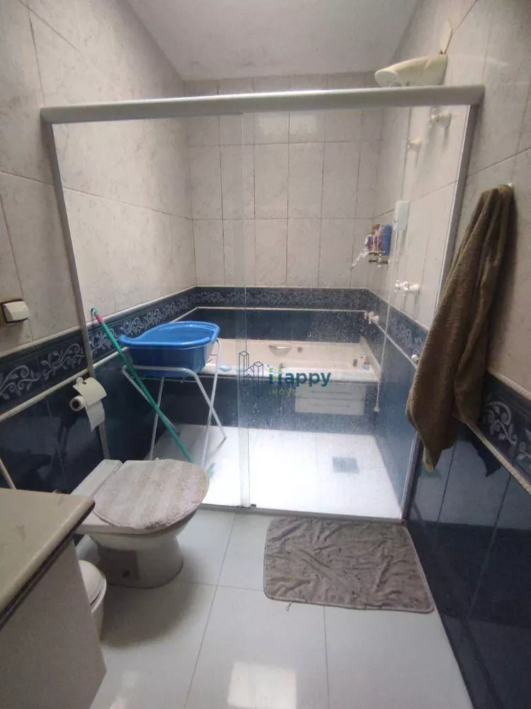 Casa de Condomínio à venda com 4 quartos, 250m² - Foto 3