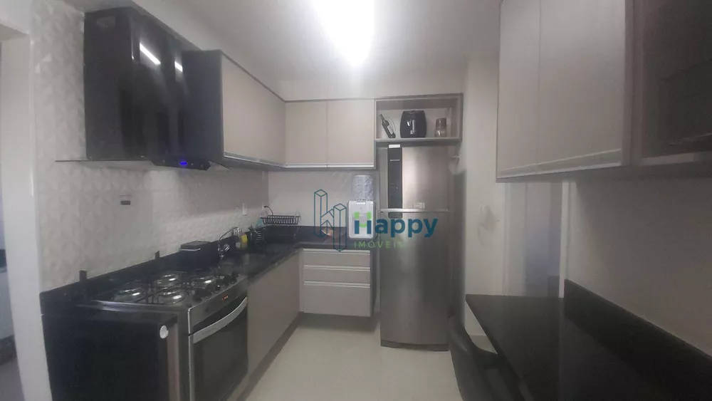 Apartamento à venda com 3 quartos, 111m² - Foto 2