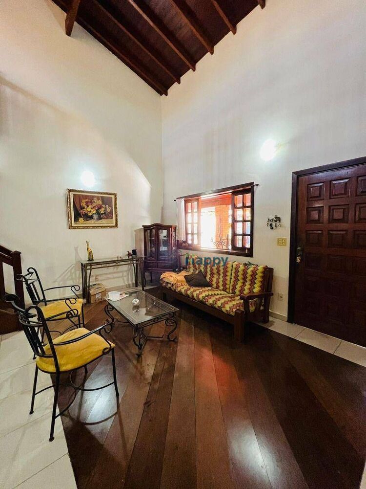 Casa de Condomínio à venda com 4 quartos, 331m² - Foto 6