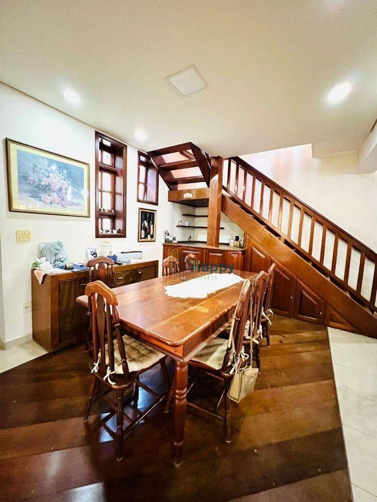 Casa de Condomínio à venda com 4 quartos, 331m² - Foto 5