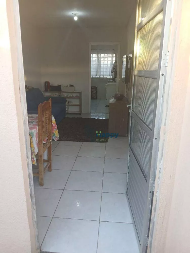 Casa à venda com 2 quartos, 50m² - Foto 2