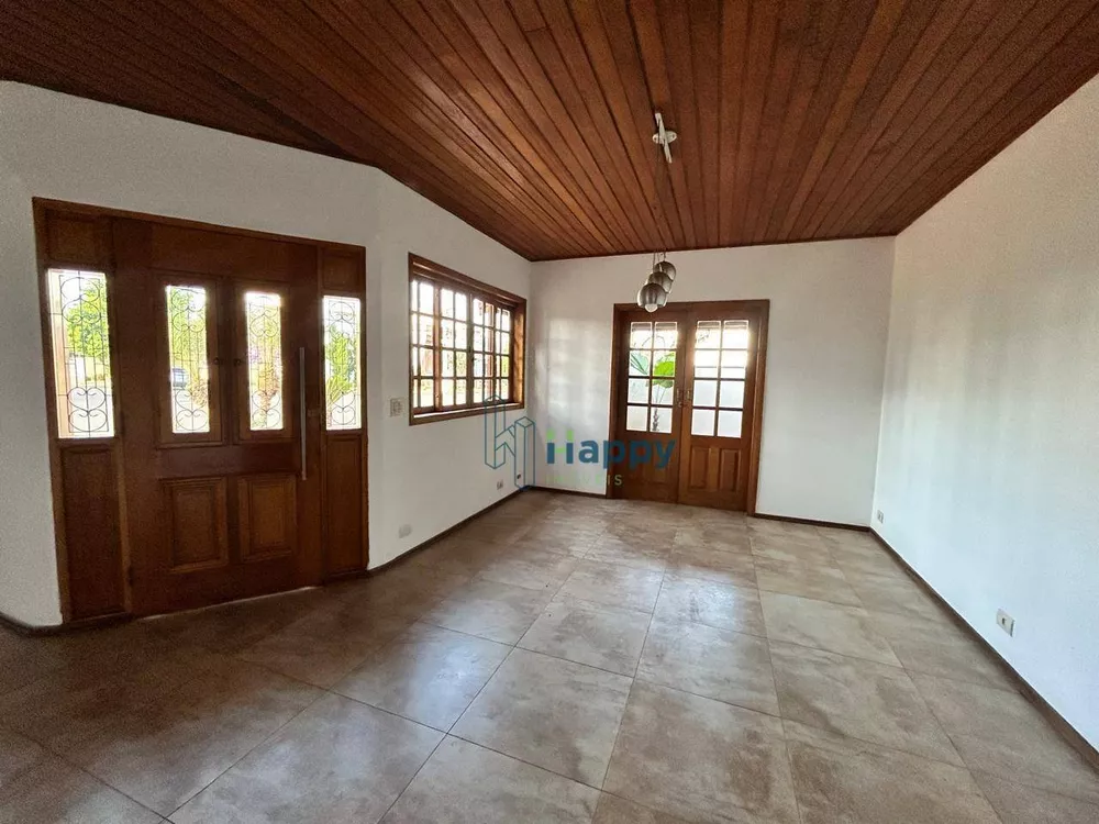 Casa de Condomínio à venda com 3 quartos, 230m² - Foto 2