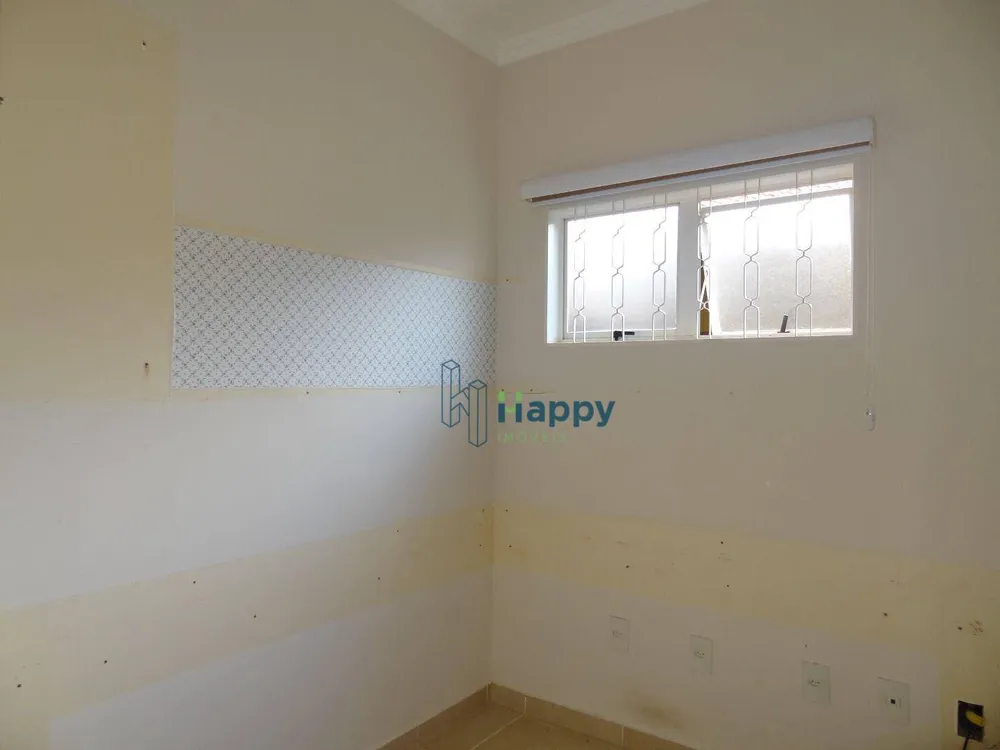 Casa, 3 quartos, 219 m² - Foto 3