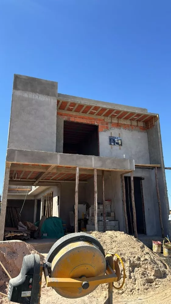 Casa de Condomínio à venda com 3 quartos, 230m² - Foto 2