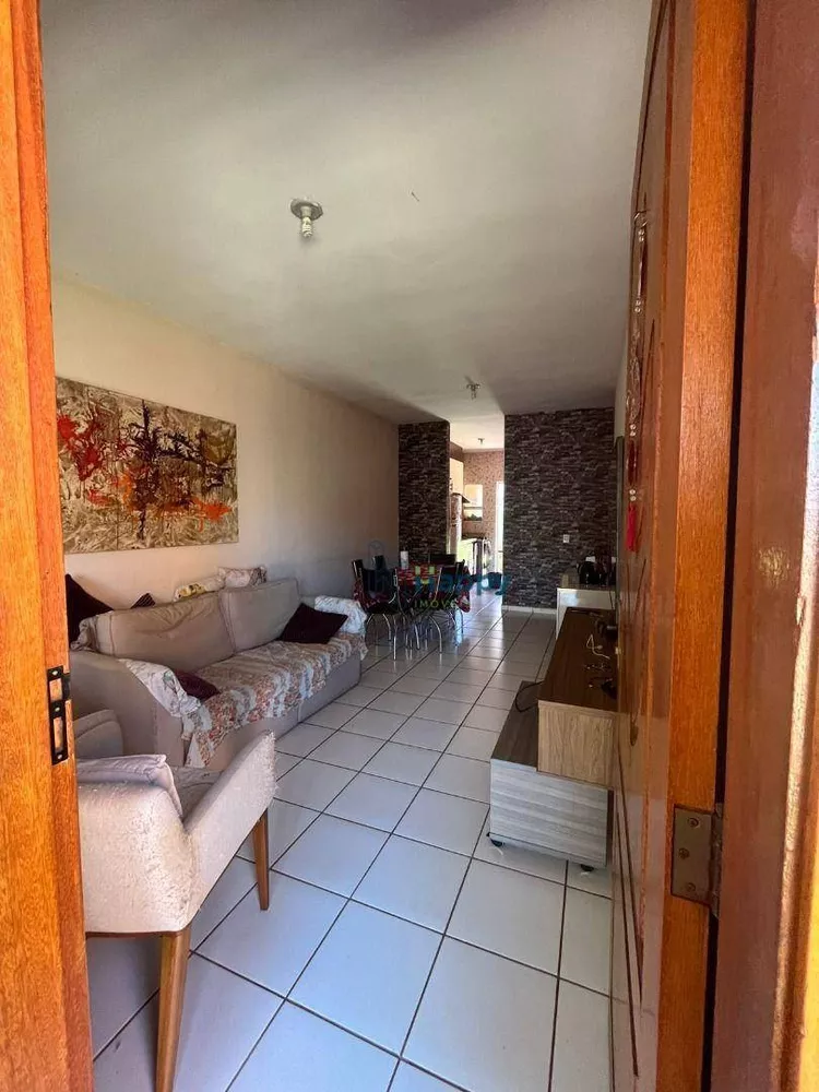 Casa à venda com 3 quartos, 65m² - Foto 7