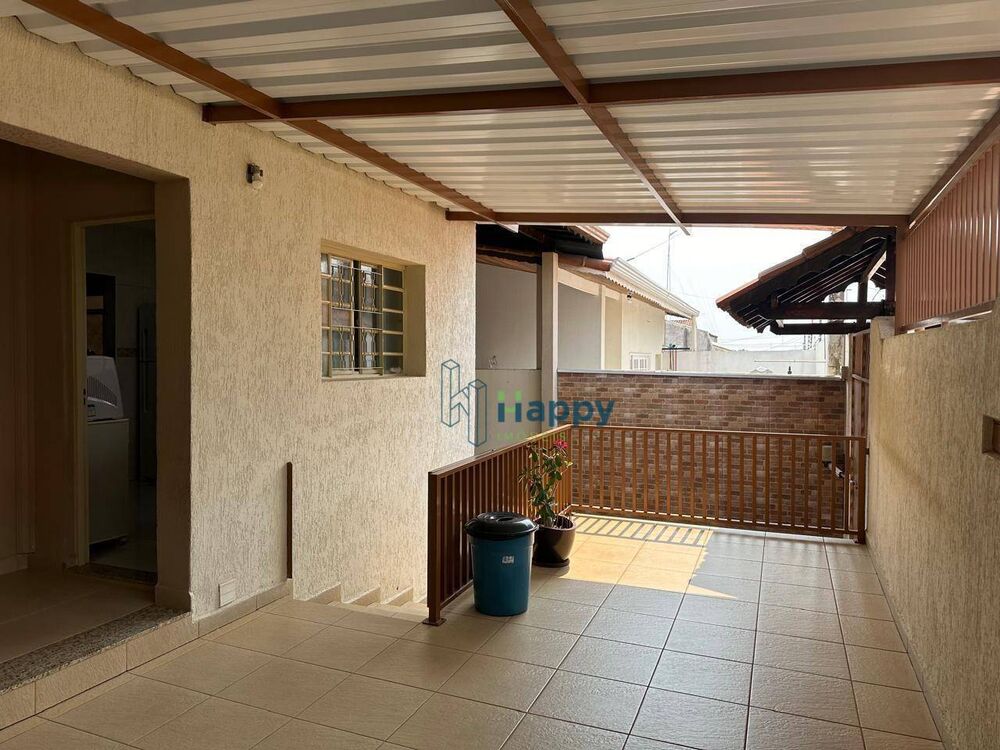 Casa à venda com 3 quartos, 308m² - Foto 1