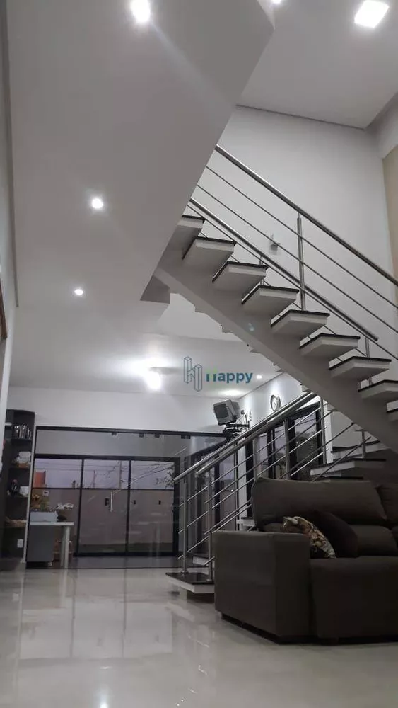 Casa de Condomínio à venda com 4 quartos, 203m² - Foto 1