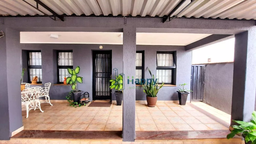 Casa à venda com 3 quartos, 170m² - Foto 2