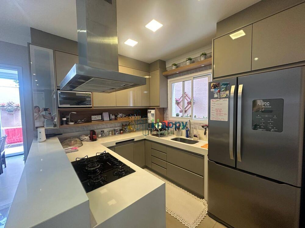 Casa de Condomínio à venda com 3 quartos, 159m² - Foto 2