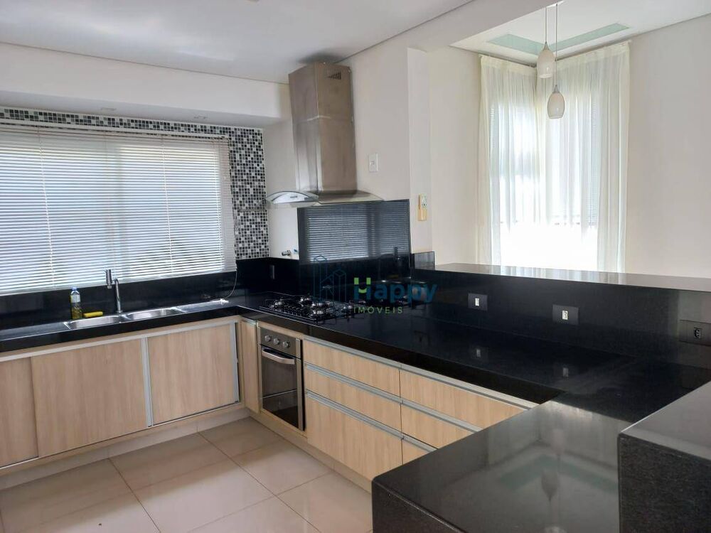 Casa de Condomínio à venda com 3 quartos, 200m² - Foto 4