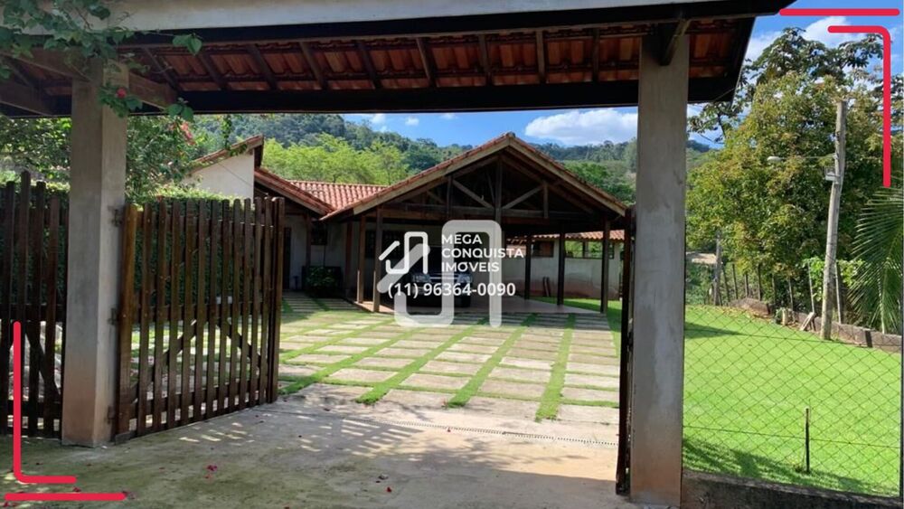 Chácara à venda com 3 quartos, 3335m² - Foto 1