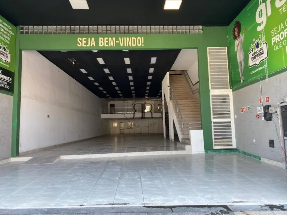 Loja-Salão, 840 m² - Foto 1