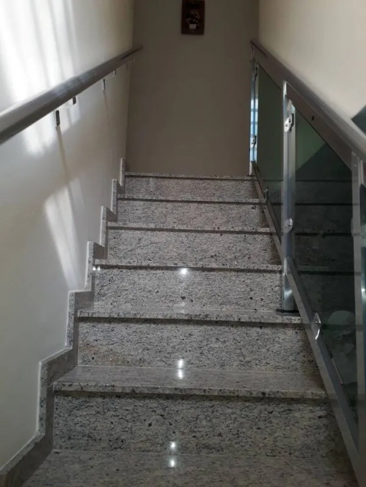 Sobrado, 3 quartos, 218 m² - Foto 2