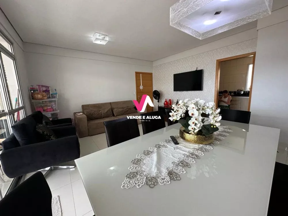 Apartamento à venda com 4 quartos, 147m² - Foto 2