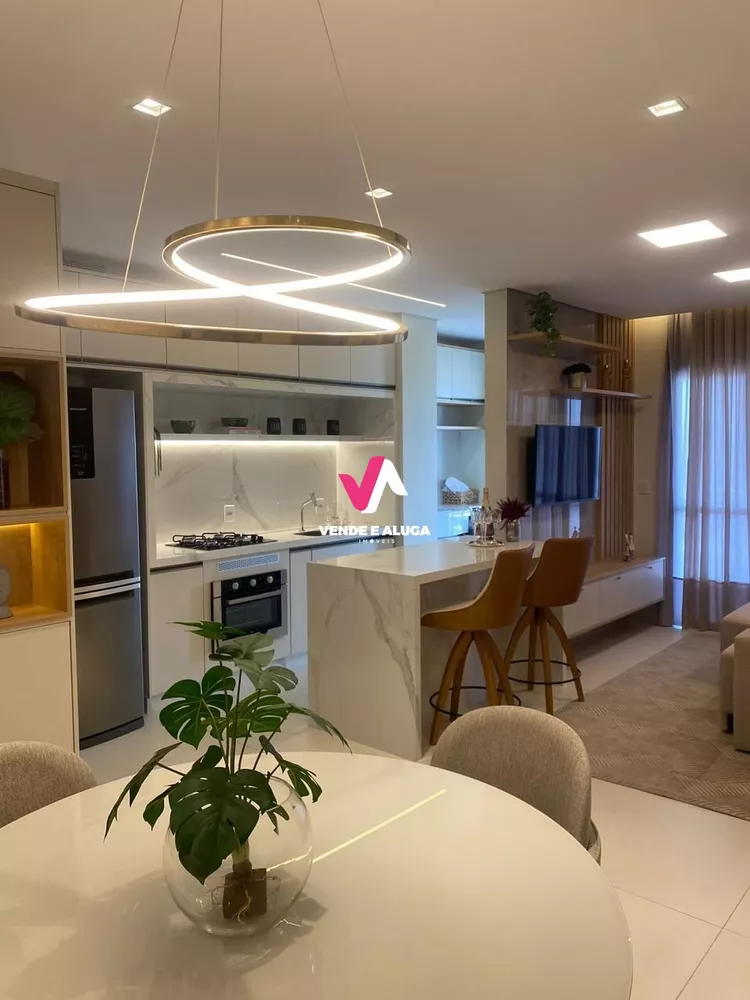 Apartamento à venda com 3 quartos, 82m² - Foto 1