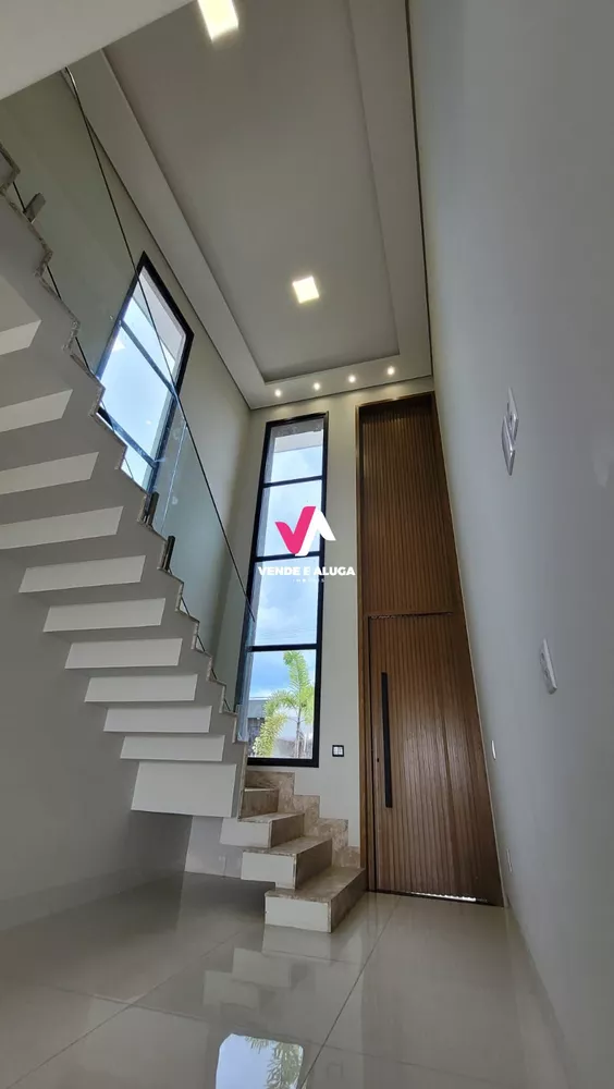 Casa de Condomínio à venda com 3 quartos, 215m² - Foto 3