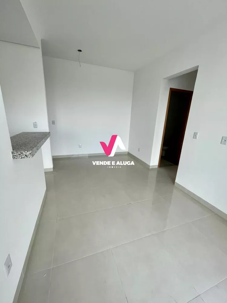 Apartamento à venda com 2 quartos, 64m² - Foto 3