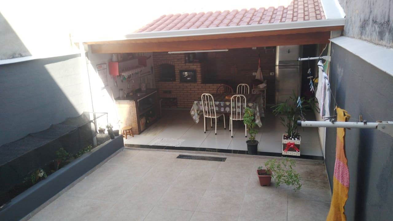 Casa à venda com 3 quartos, 162m² - Foto 5