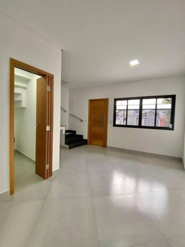 Sobrado à venda com 2 quartos, 81m² - Foto 1