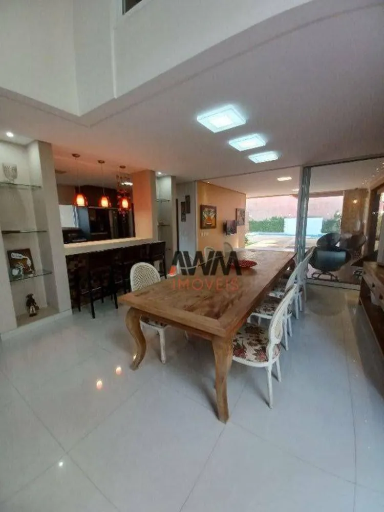 Sobrado, 3 quartos, 320 m² - Foto 1