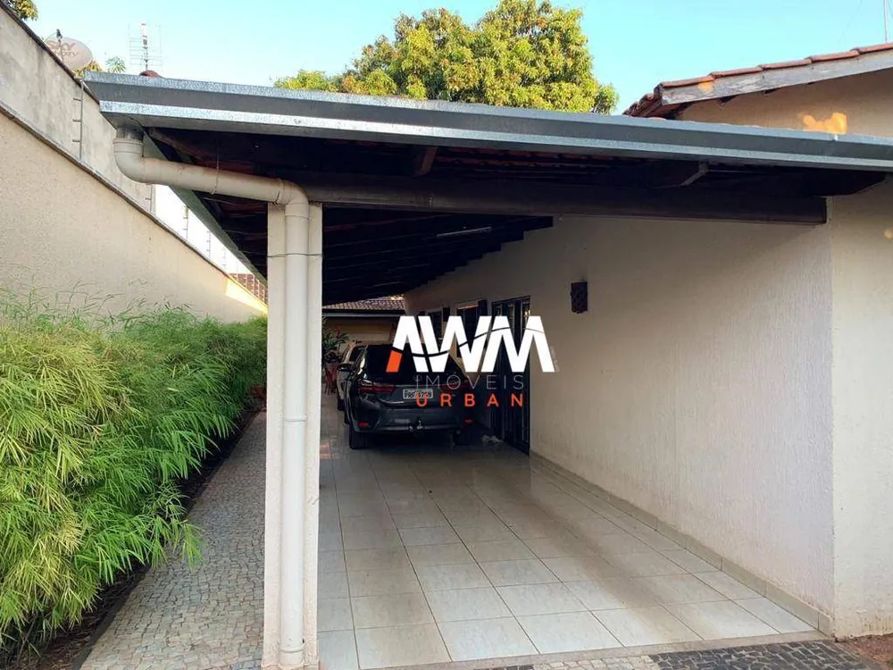 Casa, 3 quartos, 212 m² - Foto 2