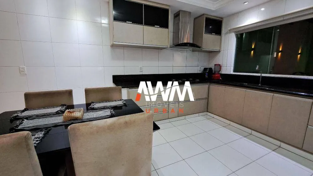 Casa, 3 quartos, 218 m² - Foto 11