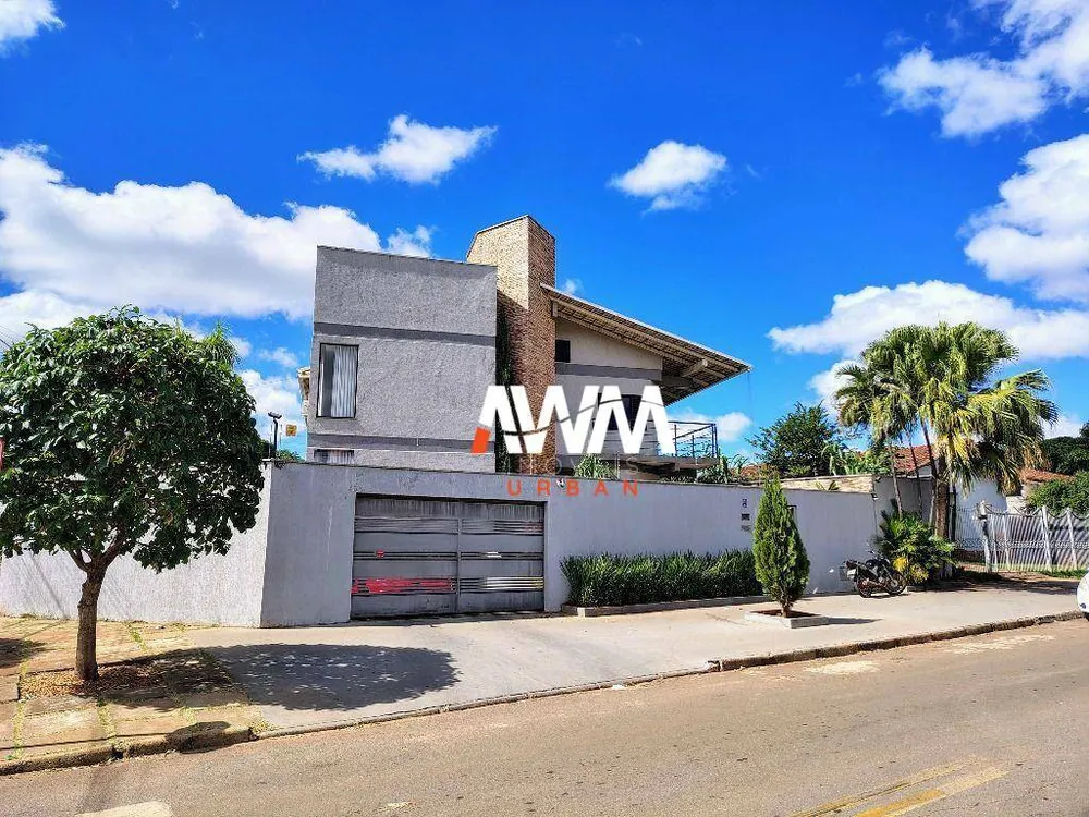 Sobrado, 4 quartos, 491 m² - Foto 1
