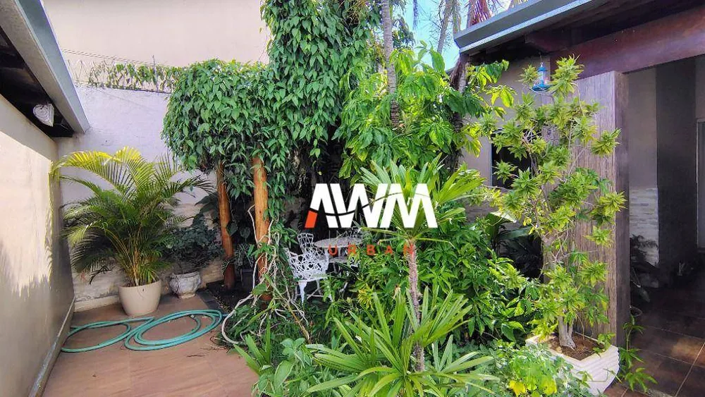 Casa, 4 quartos, 240 m² - Foto 1