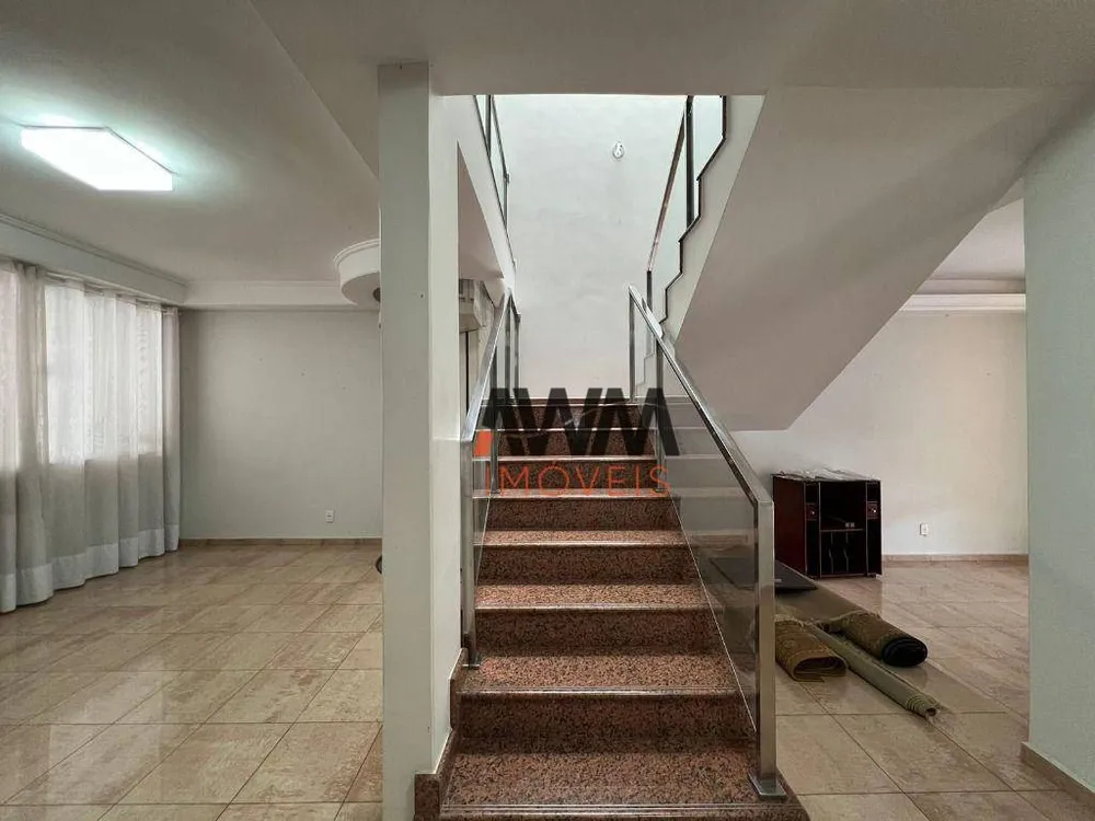 Sobrado, 5 quartos, 420 m² - Foto 2