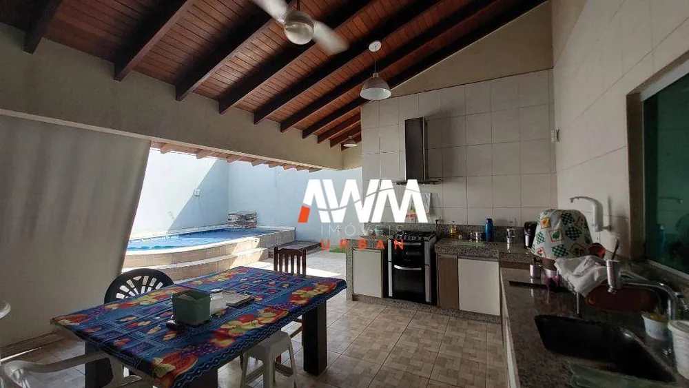 Sobrado, 5 quartos, 288 m² - Foto 1