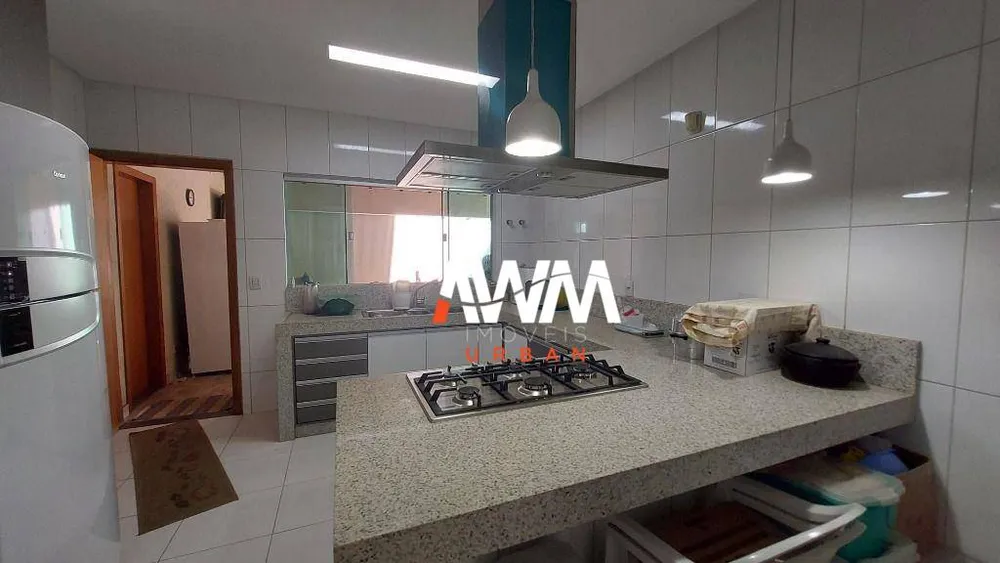 Sobrado, 5 quartos, 288 m² - Foto 3