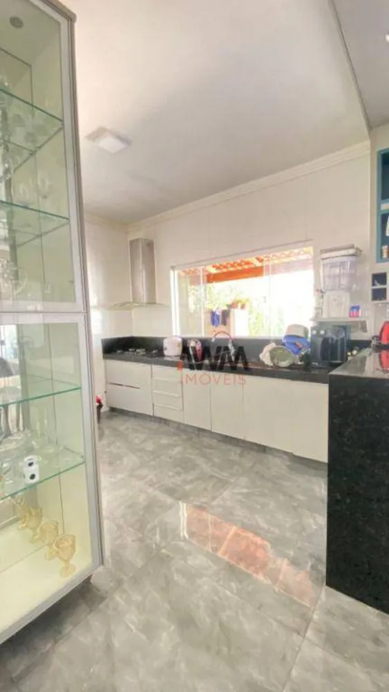 Casa, 3 quartos, 258 m² - Foto 1
