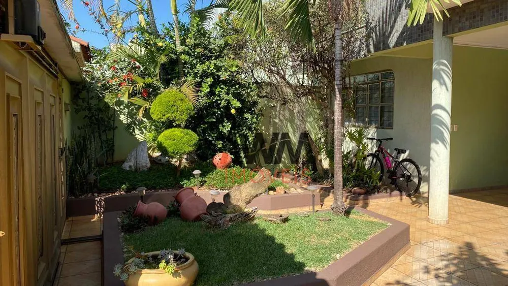 Sobrado, 4 quartos, 328 m² - Foto 2