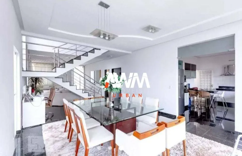 Sobrado, 4 quartos, 290 m² - Foto 1