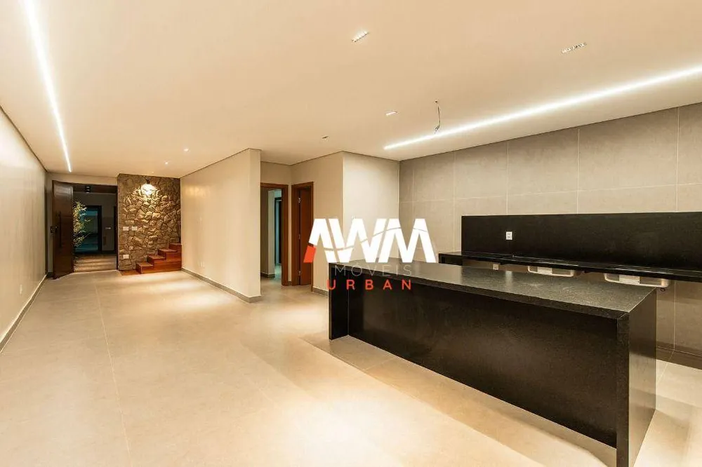 Sobrado, 3 quartos, 217 m² - Foto 1