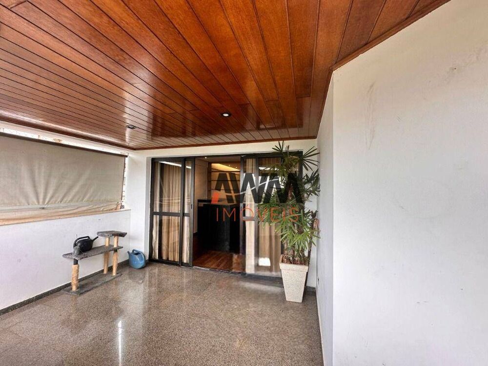 Apartamento à venda com 3 quartos, 174m² - Foto 3