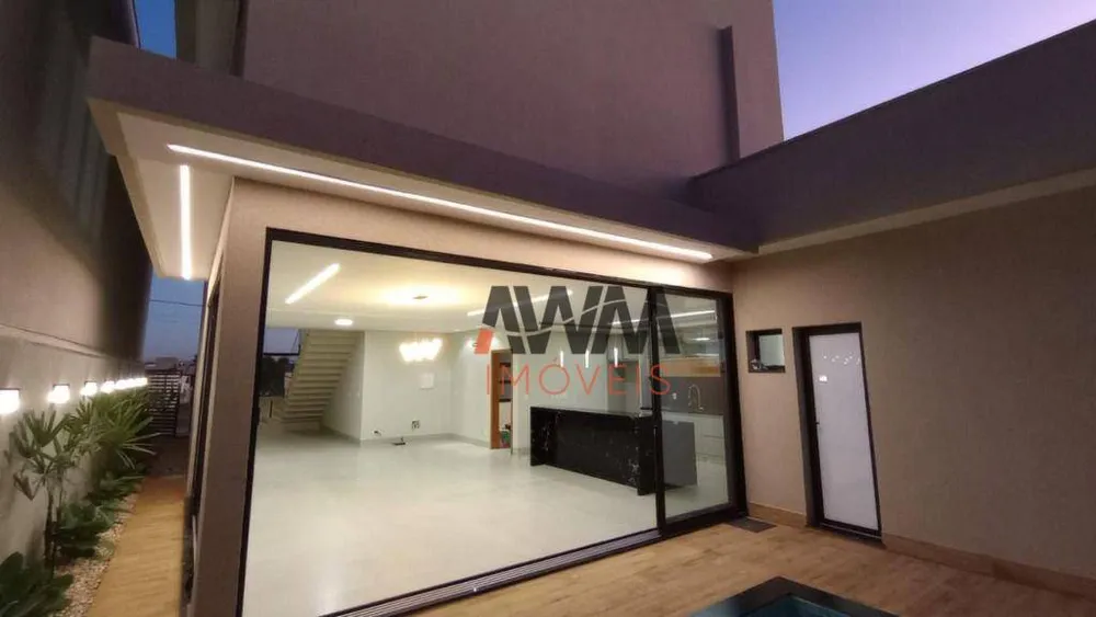 Sobrado, 3 quartos, 231 m² - Foto 1