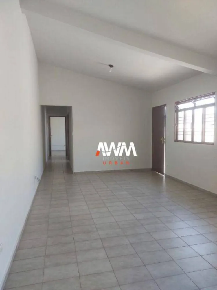 Casa, 5 quartos, 210 m² - Foto 1