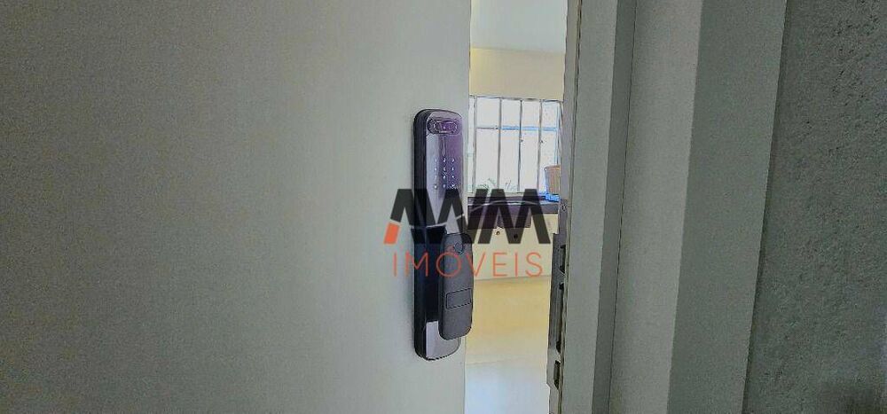 Apartamento à venda com 2 quartos, 72m² - Foto 1