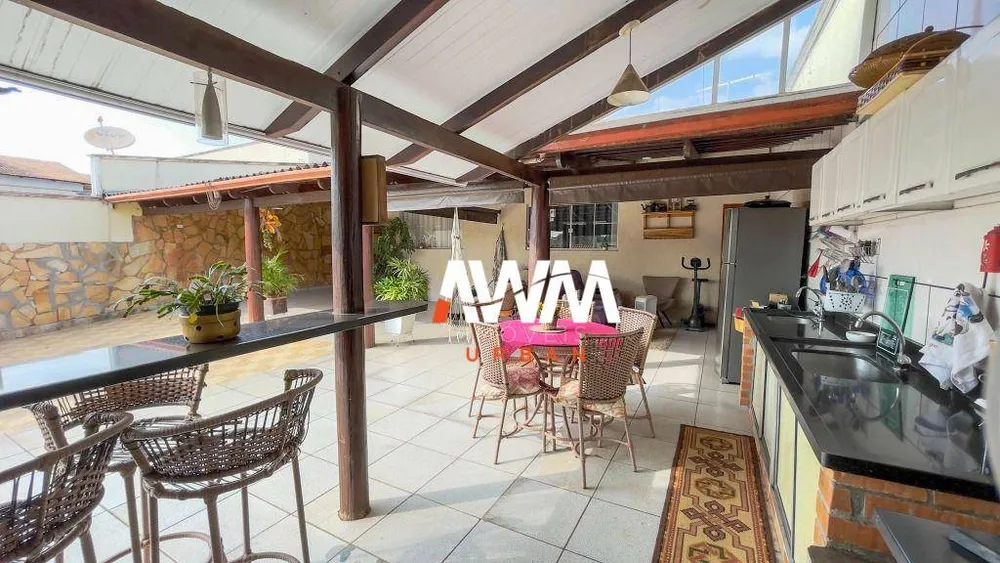 Casa, 3 quartos, 225 m² - Foto 3